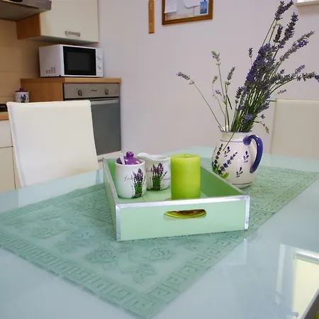 Apartment Radunic Kastela